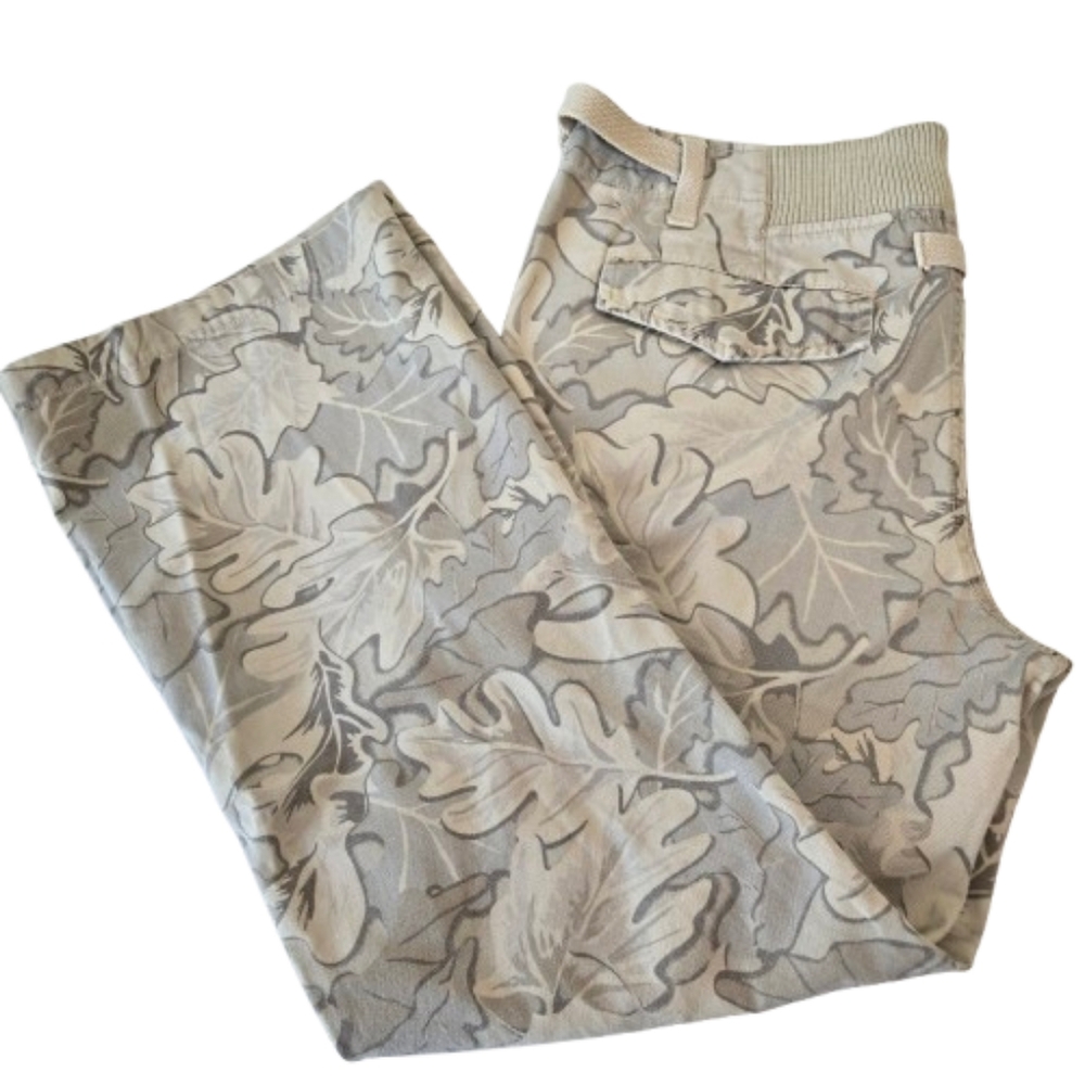 Women's Leaf Pattern Cargo Pants